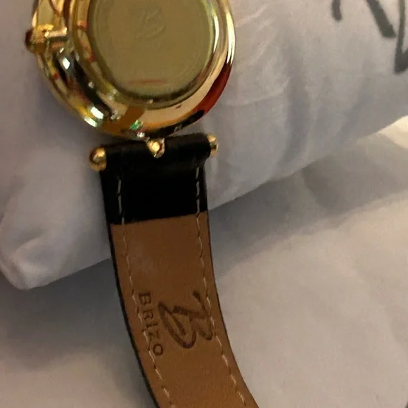 Brizo Ladies Goldtone Stainless Steel watch - Picture 3 of 7